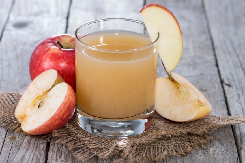 How to store freshly squeezed apple juice: as long as possible in the refrigerator, at room temperature, frozen