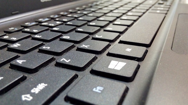 How to change keyboard layout in Windows 10?