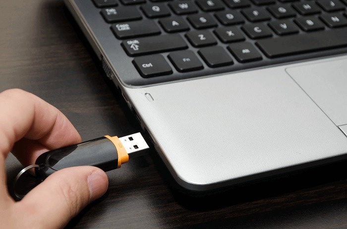 Why the laptop does not see the USB flash drive
