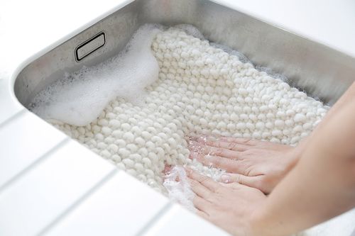How to wash knitwear in the machine and by hand