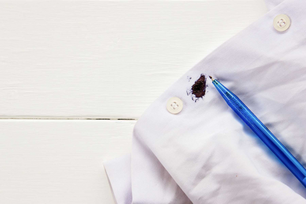 How to wash a pen from a white shirt - folk methods and professional remedies