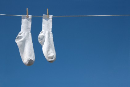 How to wash white socks