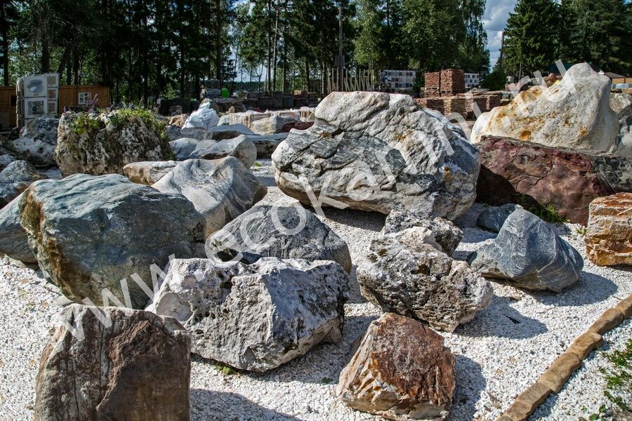 The use of stones in landscape design